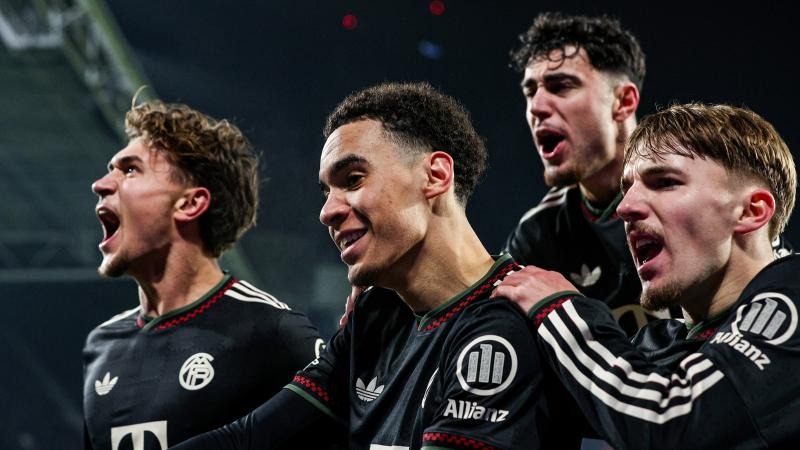 埃贝尔：拜仁已和卡尔续约至29年，他的盘带让我想起梅西